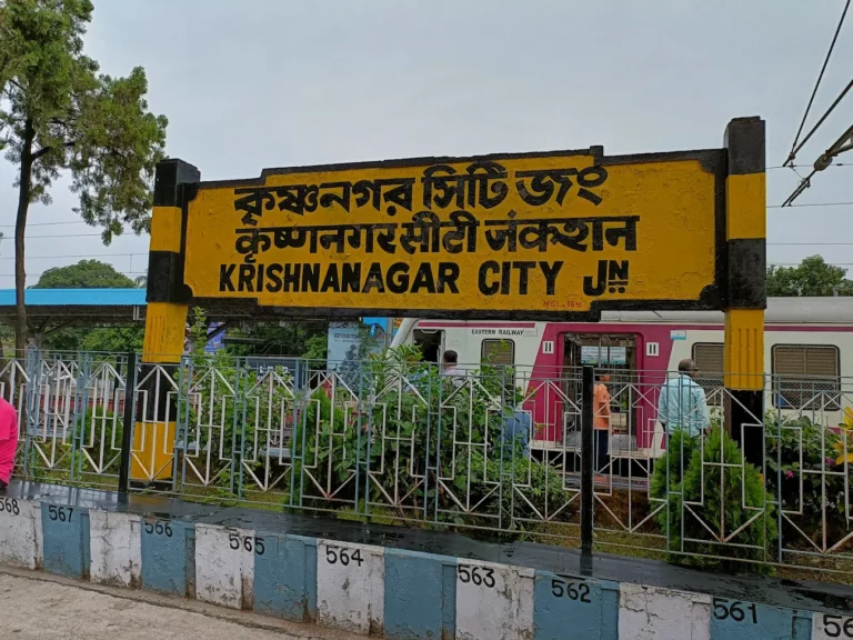 krisnagar station3 768x576